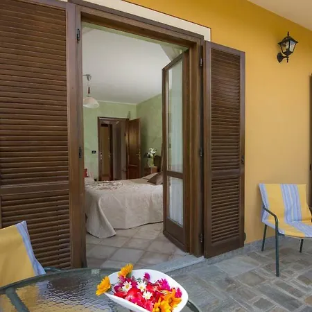 Bed and breakfast Agrialpi By Salfrutta Bricherasio
